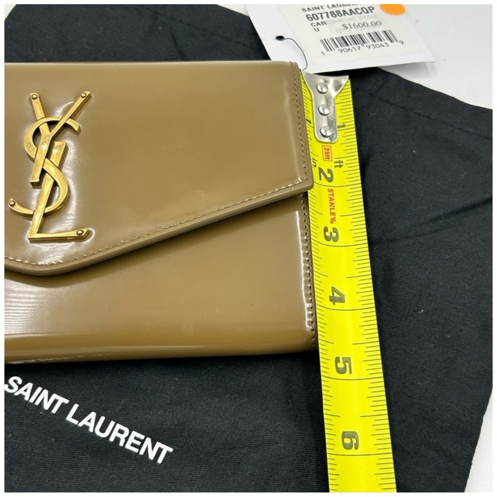 Saint Laurent Ysl Tan Leather
Clutch/chain wallet made in Italy - Picture 4 of 8